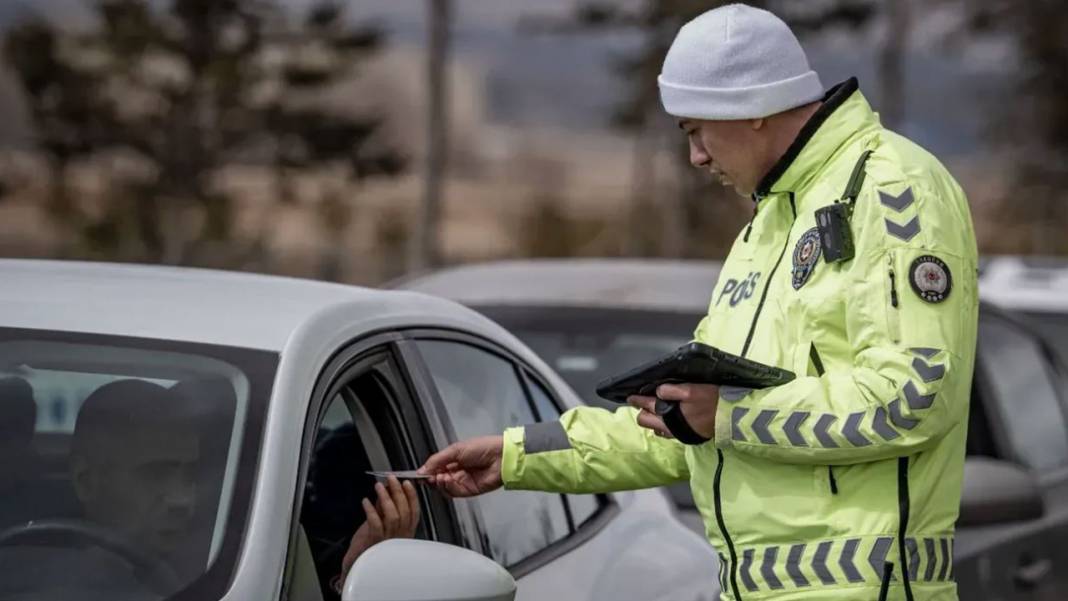 Trafik cezaları değişti! 10 madde daha Meclis'ten geçti: Araç sahipleri bu listeye bakmalı 24
